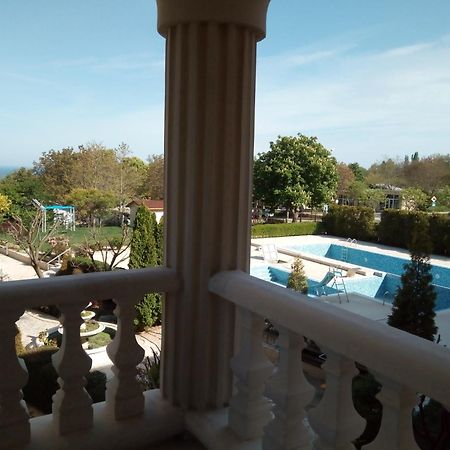 Byala Palace Apartments Экстерьер фото