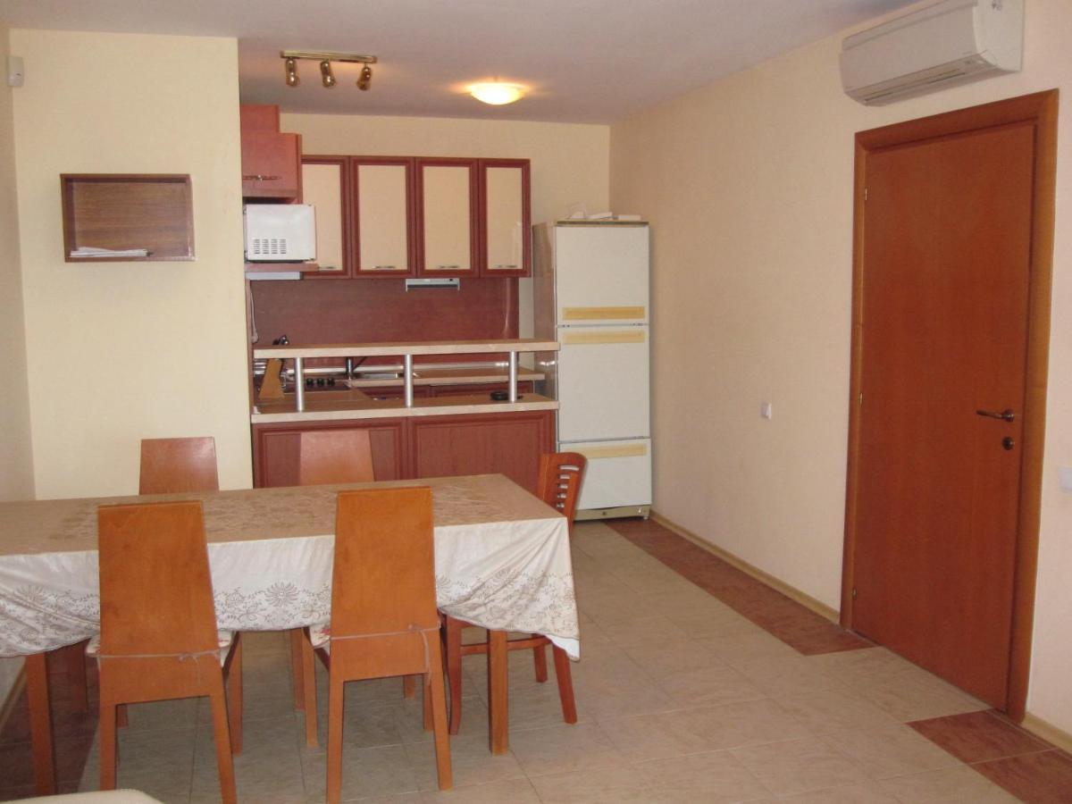 Byala Palace Apartments Экстерьер фото