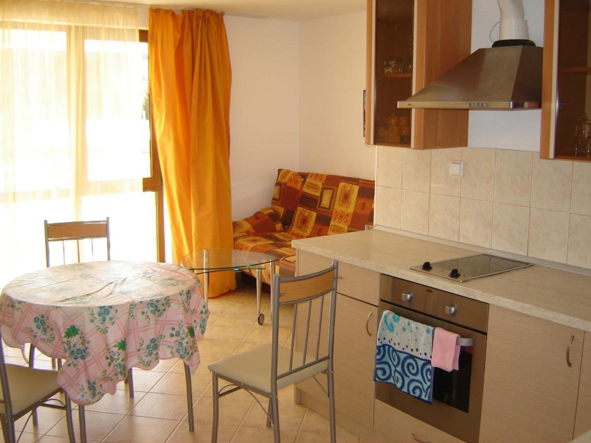 Byala Palace Apartments Экстерьер фото