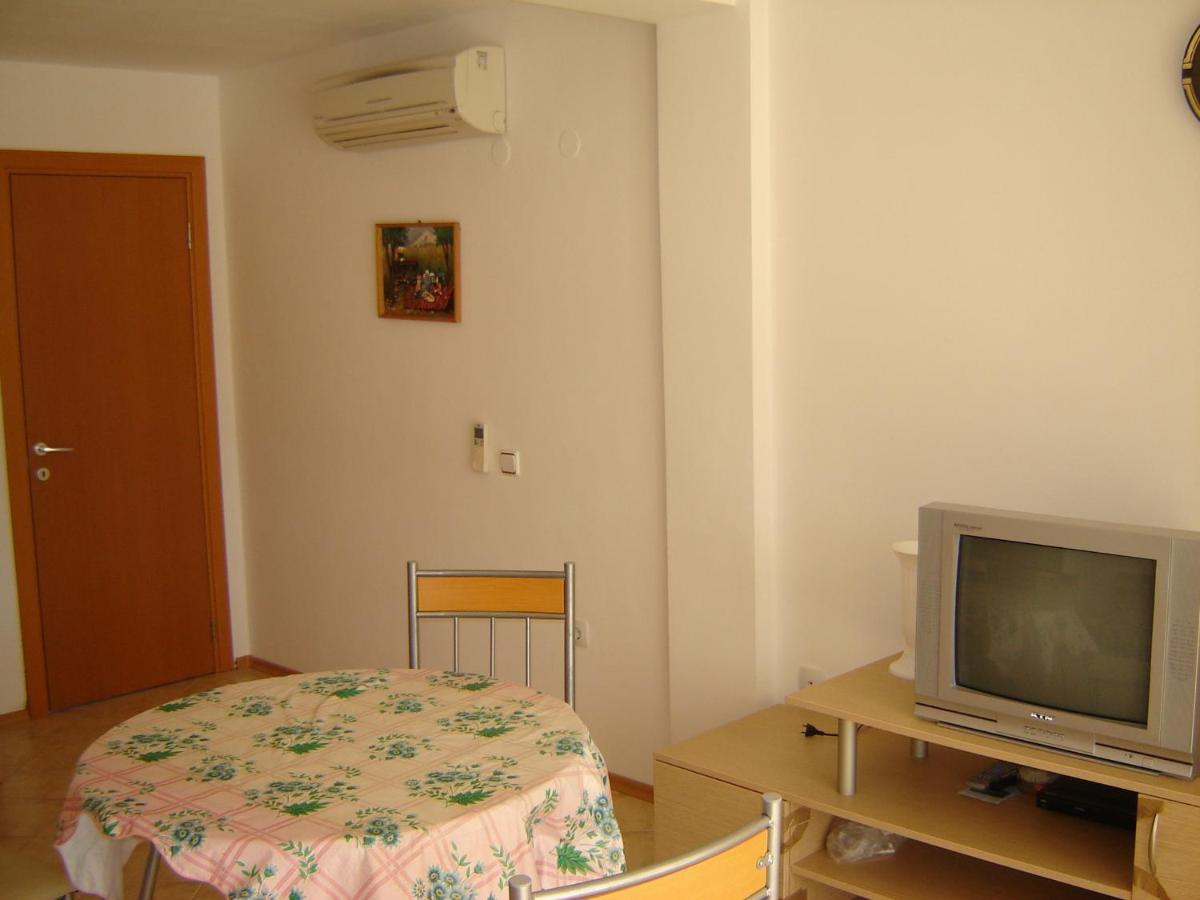 Byala Palace Apartments Экстерьер фото
