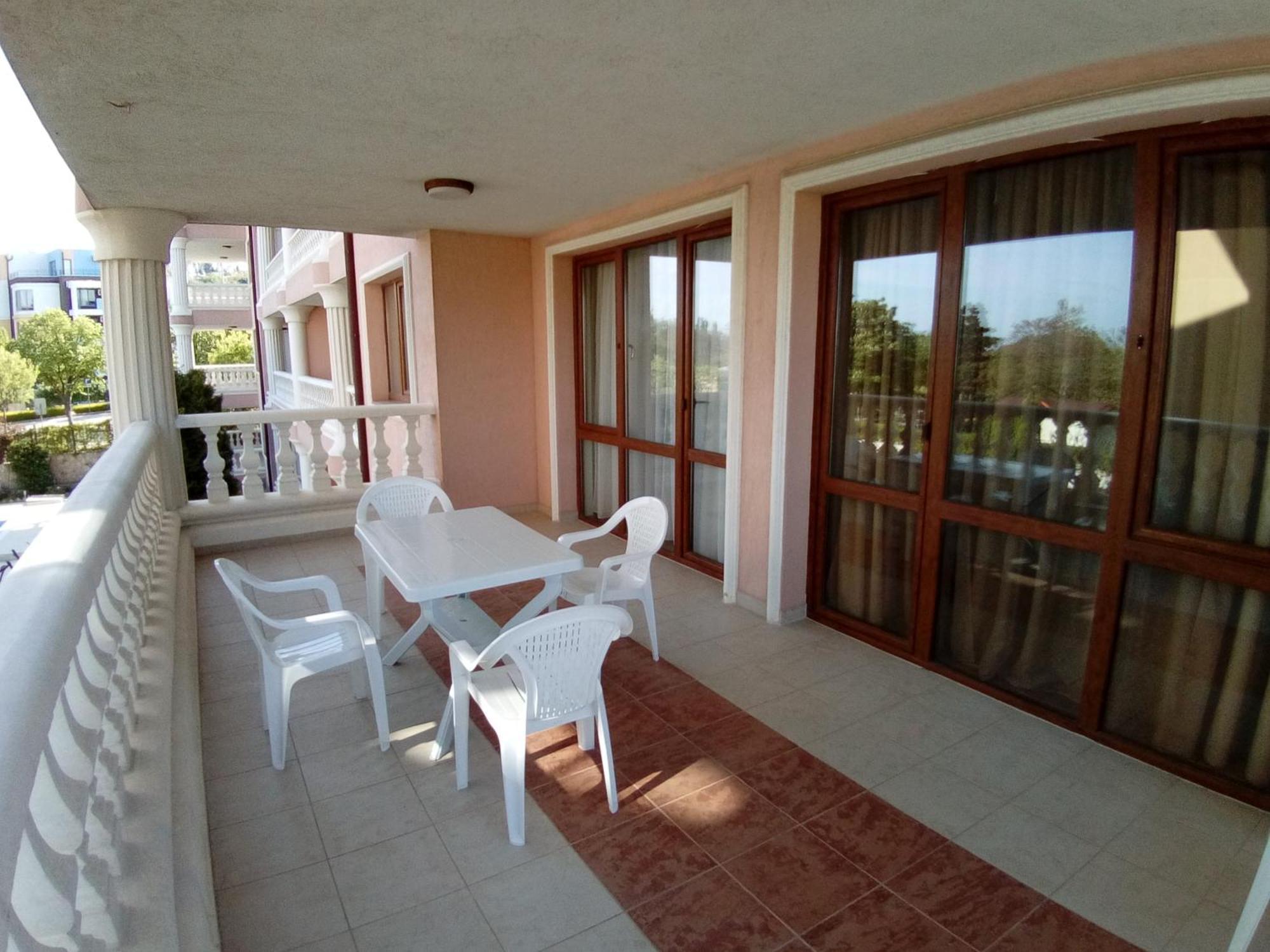Byala Palace Apartments Экстерьер фото