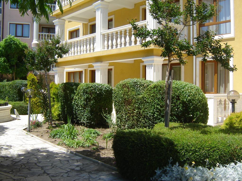 Byala Palace Apartments Экстерьер фото