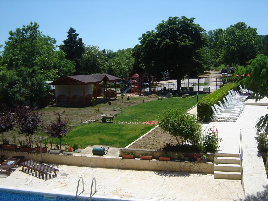 Byala Palace Apartments Экстерьер фото