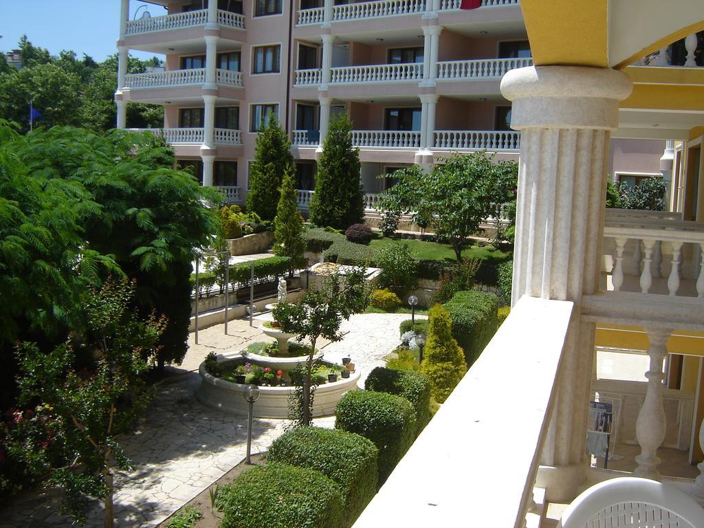 Byala Palace Apartments Экстерьер фото
