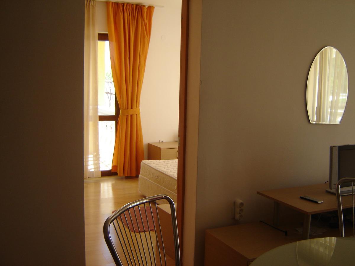 Byala Palace Apartments Экстерьер фото
