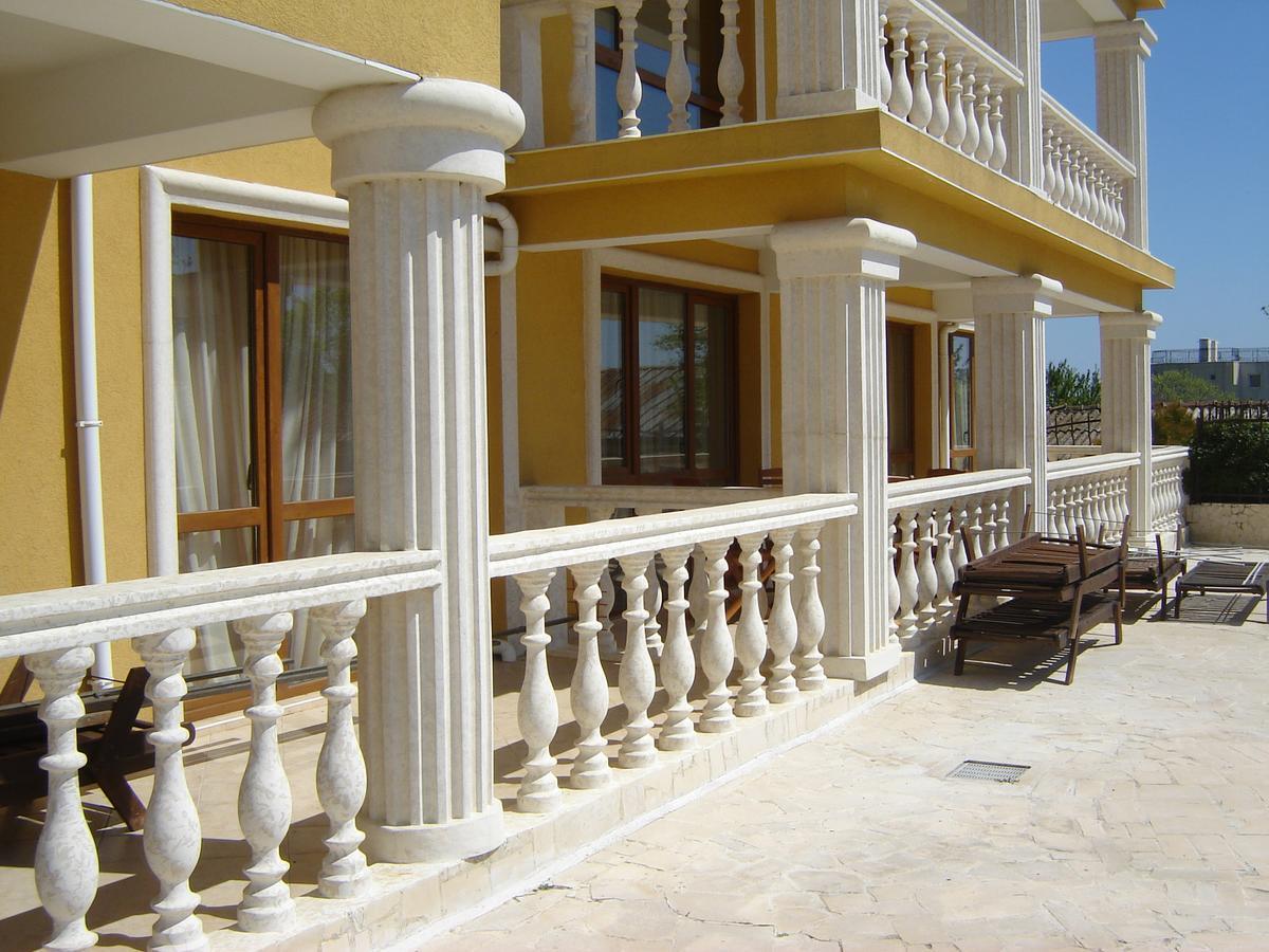 Byala Palace Apartments Экстерьер фото