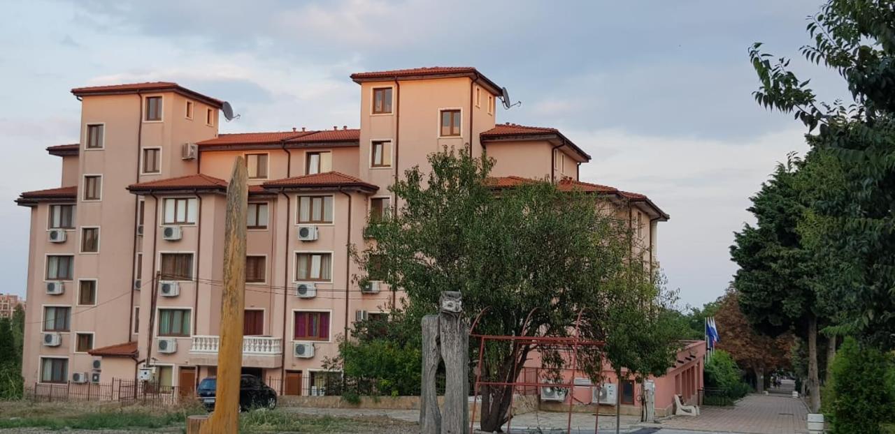Byala Palace Apartments Экстерьер фото