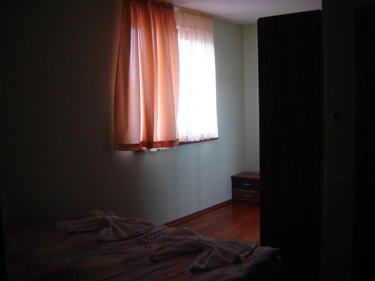 Byala Palace Apartments Экстерьер фото