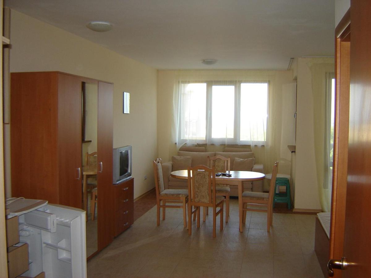 Byala Palace Apartments Экстерьер фото