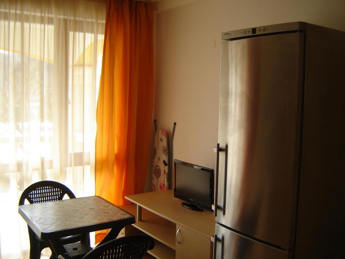 Byala Palace Apartments Экстерьер фото