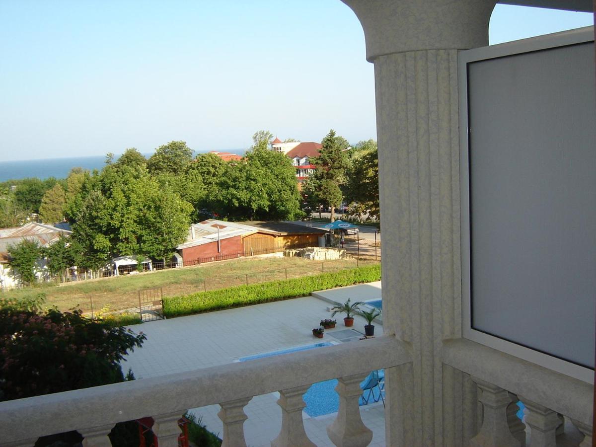 Byala Palace Apartments Экстерьер фото