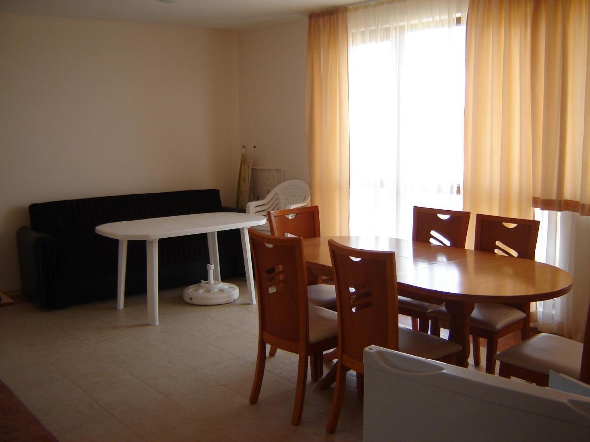 Byala Palace Apartments Экстерьер фото